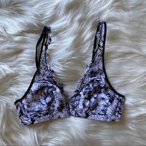 Pink Victoria’s Secret bralette